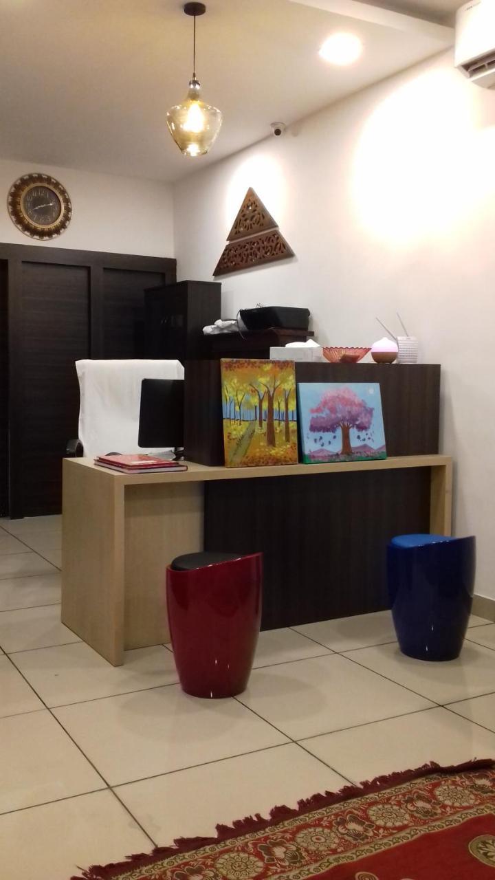 The Metro Pod - Backpackers A/C Dormitory Kochi Quarto foto